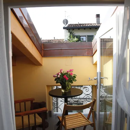 Juliet's Nest In Affittacamere 4*